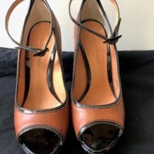 Dolce & Gabbana brown peep toe heel w/ black trim